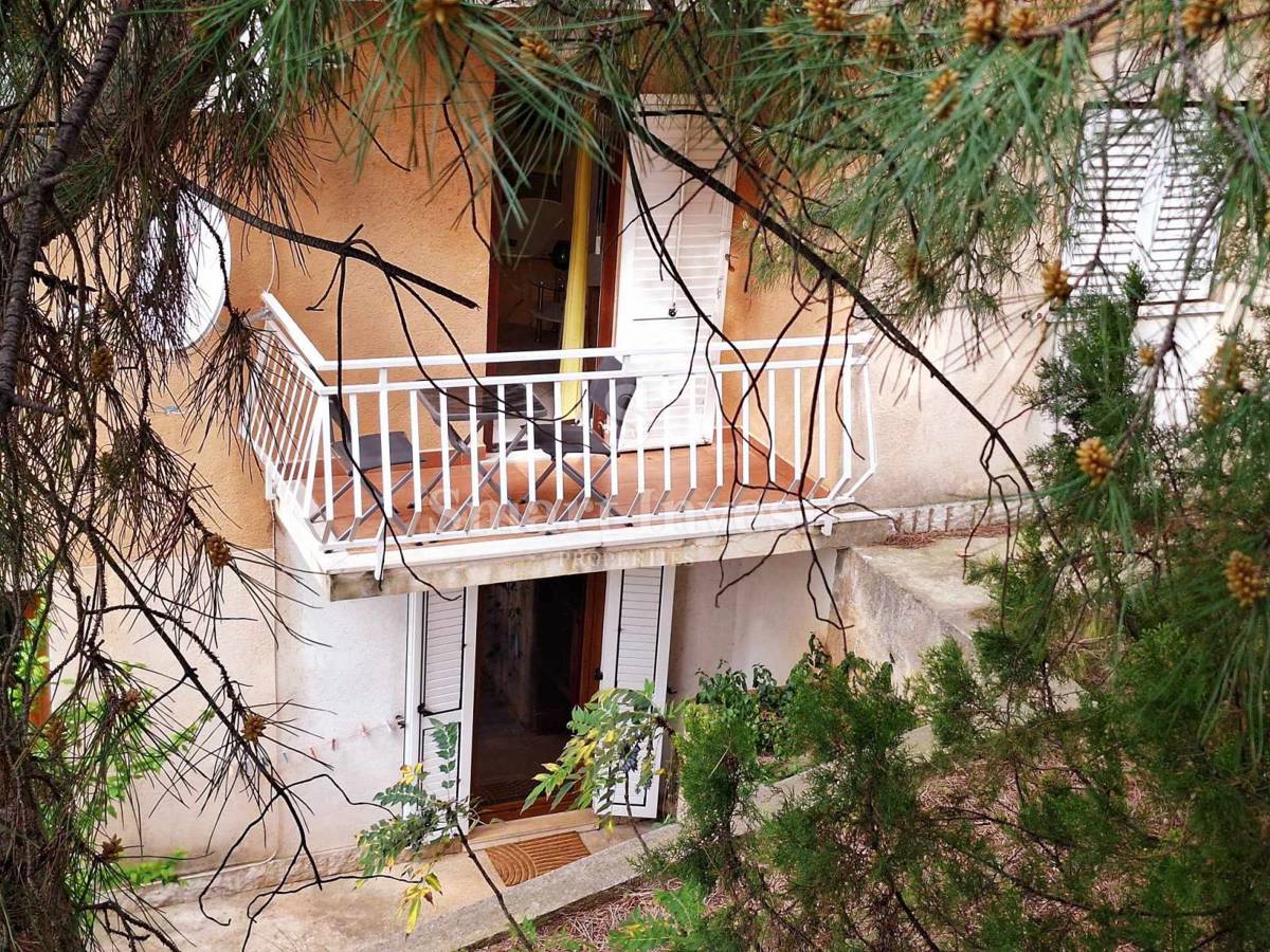 ISTRA - RABAC, dva apartmaja z vrtom in parkiriščem!