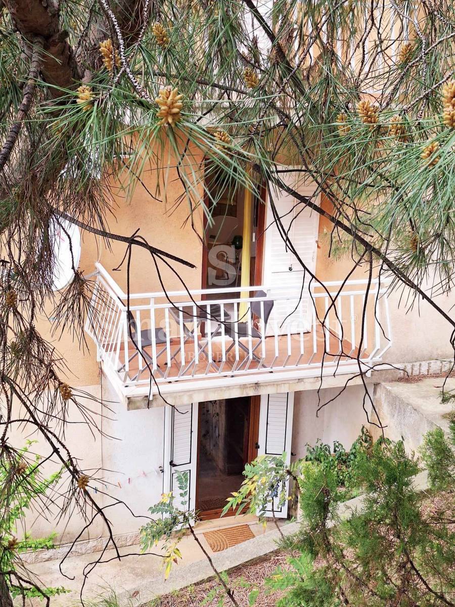 ISTRA - RABAC, dva apartmaja z vrtom in parkiriščem!