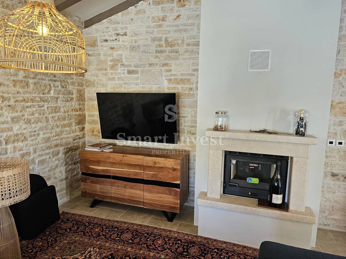 ISTRA - SVETI LOVREČ, očarljiva prenovljena istrska vila z bazenom