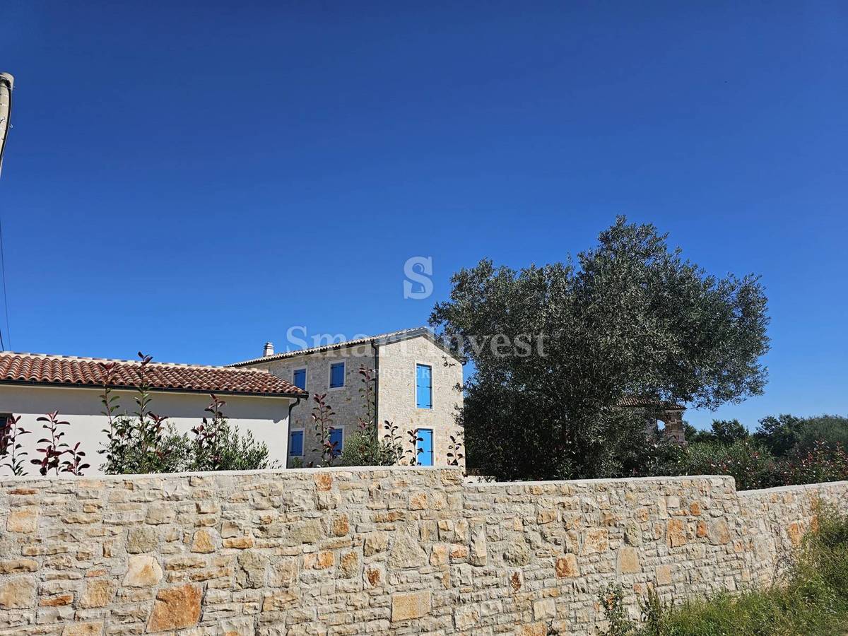 ISTRA - SVETI LOVREČ, očarljiva prenovljena istrska vila z bazenom