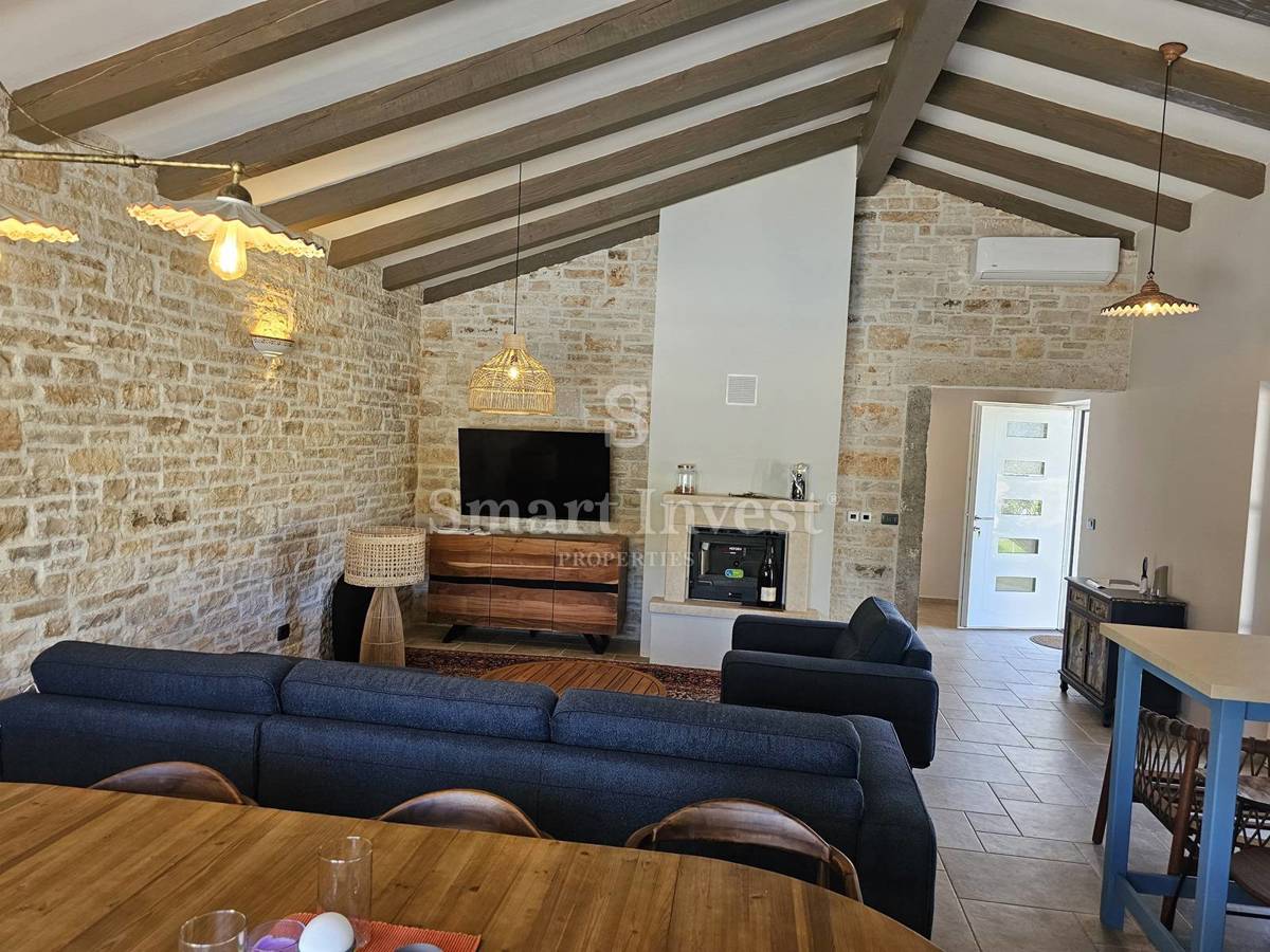 ISTRA - SVETI LOVREČ, očarljiva prenovljena istrska vila z bazenom
