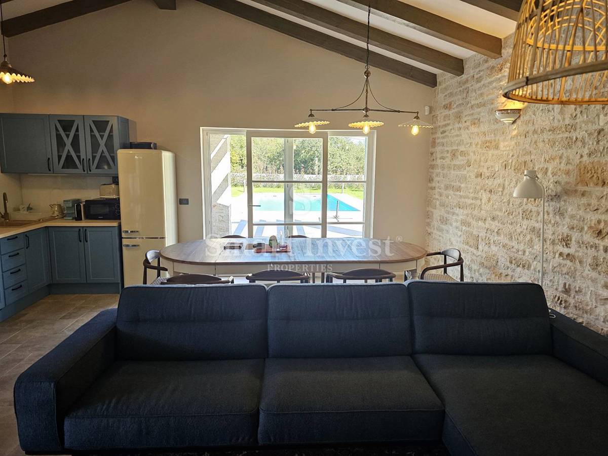 ISTRA - SVETI LOVREČ, očarljiva prenovljena istrska vila z bazenom