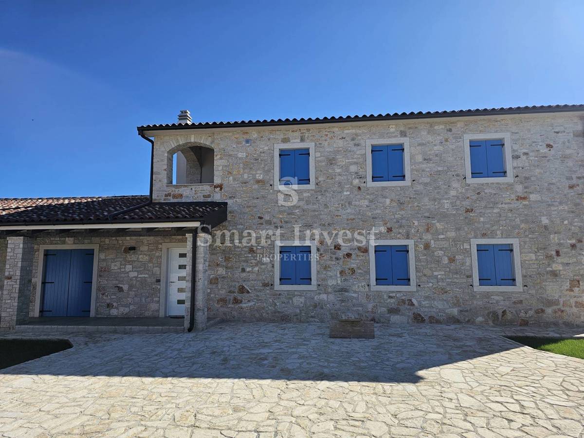 ISTRA - SVETI LOVREČ, očarljiva prenovljena istrska vila z bazenom