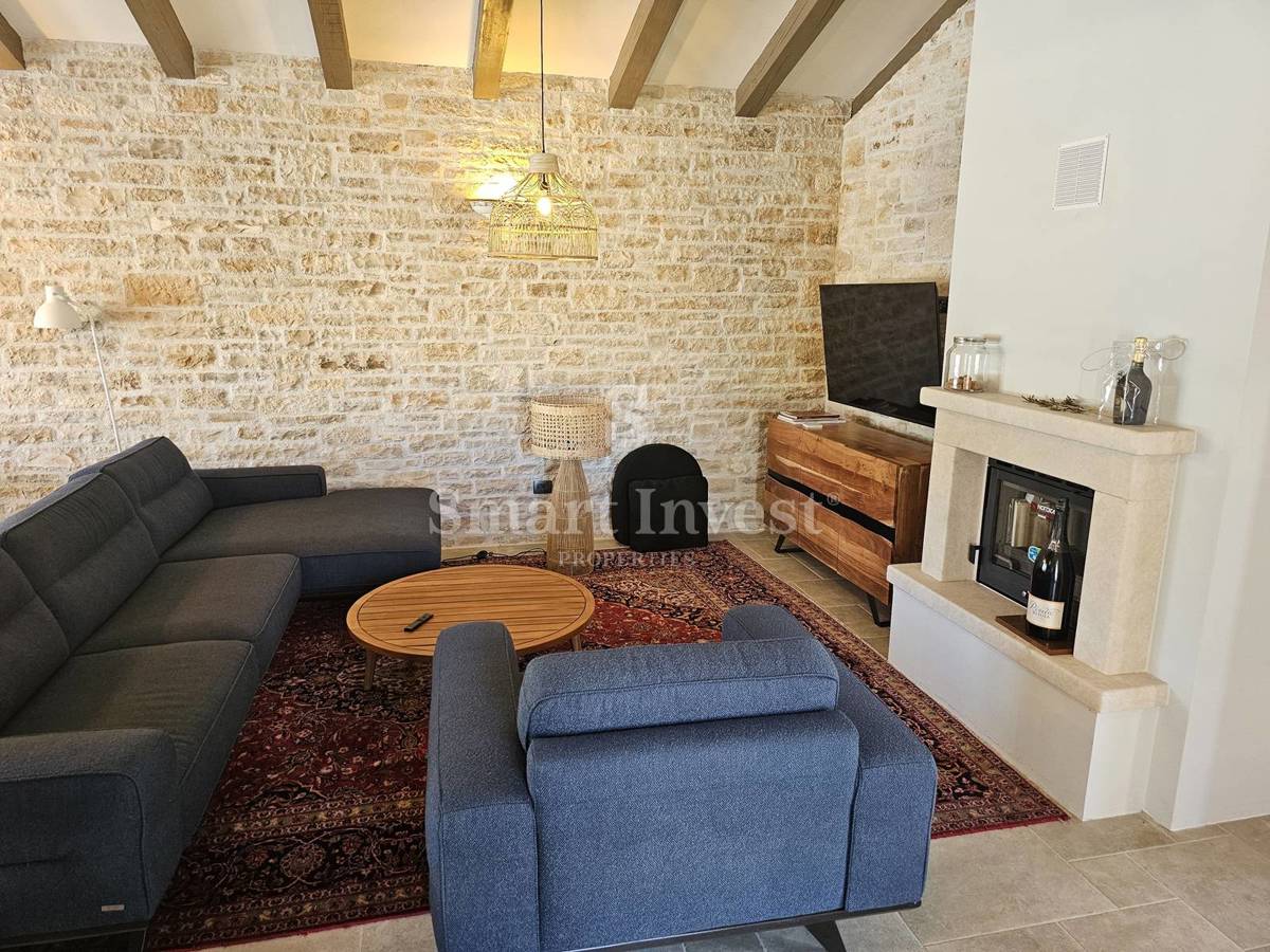 ISTRA - SVETI LOVREČ, očarljiva prenovljena istrska vila z bazenom