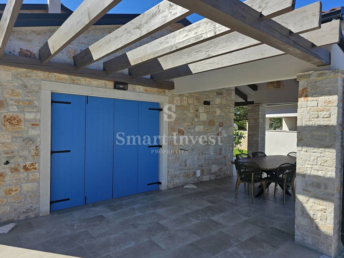 ISTRA - SVETI LOVREČ, očarljiva prenovljena istrska vila z bazenom