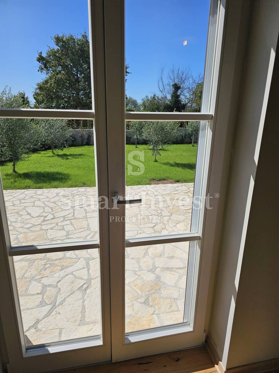 ISTRA - SVETI LOVREČ, očarljiva prenovljena istrska vila z bazenom