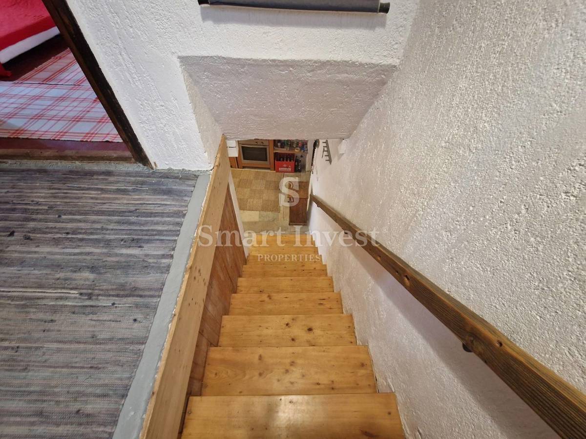 OTOK KRK - VRBNIK, hiša 100m2 s strešno teraso in pogledom na morje