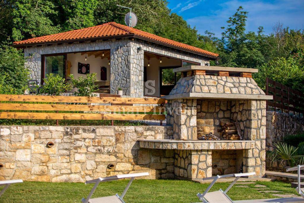 ISTRA - TINJAN, čudovita kamnita vila z bazenom