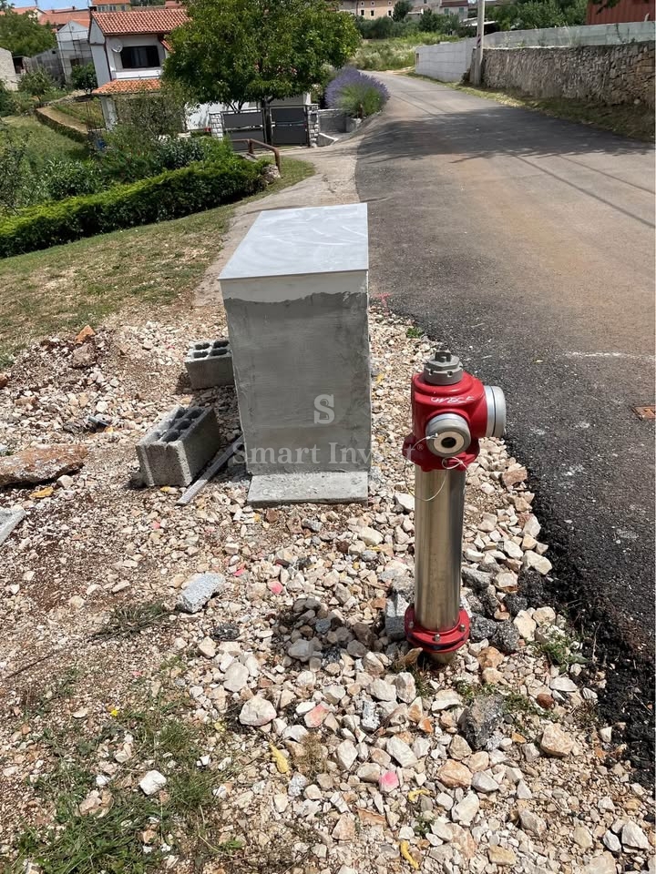 ISTRA - SVETVINČENAT, zemljišče velikosti 1215 m2 z gradbenim dovoljenjem za vilo