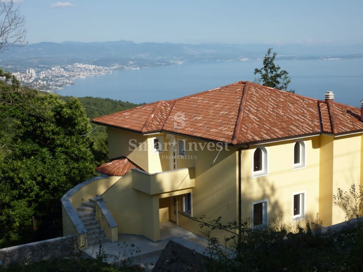 OPATIJA - VEPRINAC, nedokončana hiša s panoramskim pogledom na morje