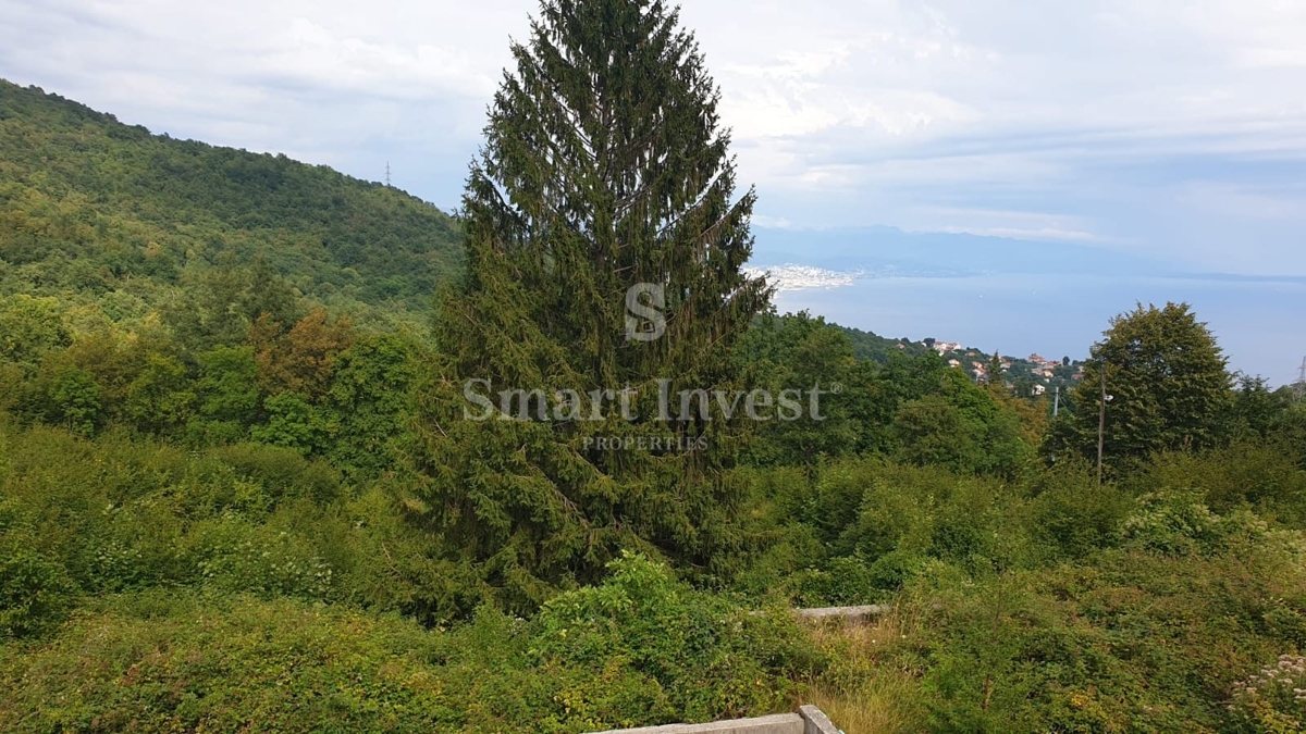 OPATIJA - VEPRINAC, nedokončana hiša s panoramskim pogledom na morje