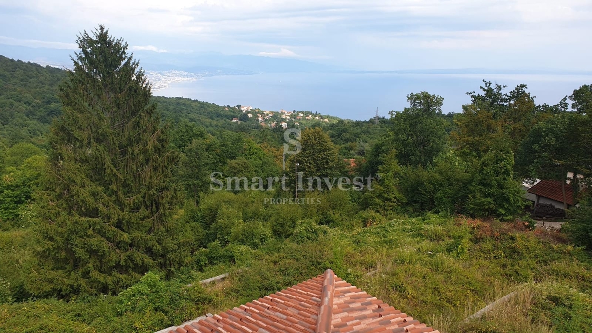 OPATIJA - VEPRINAC, nedokončana hiša s panoramskim pogledom na morje