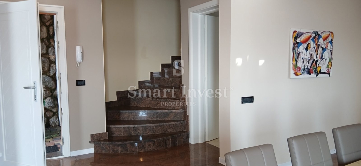 LOVRAN, samostojna hiša s panoramskim pogledom na morje