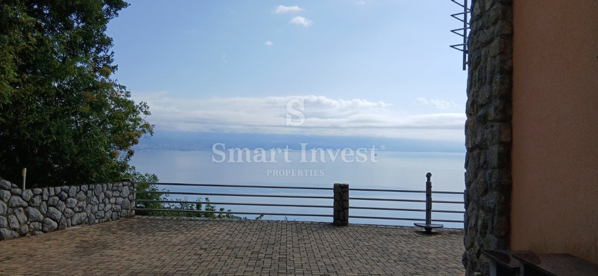 LOVRAN, samostojna hiša s panoramskim pogledom na morje