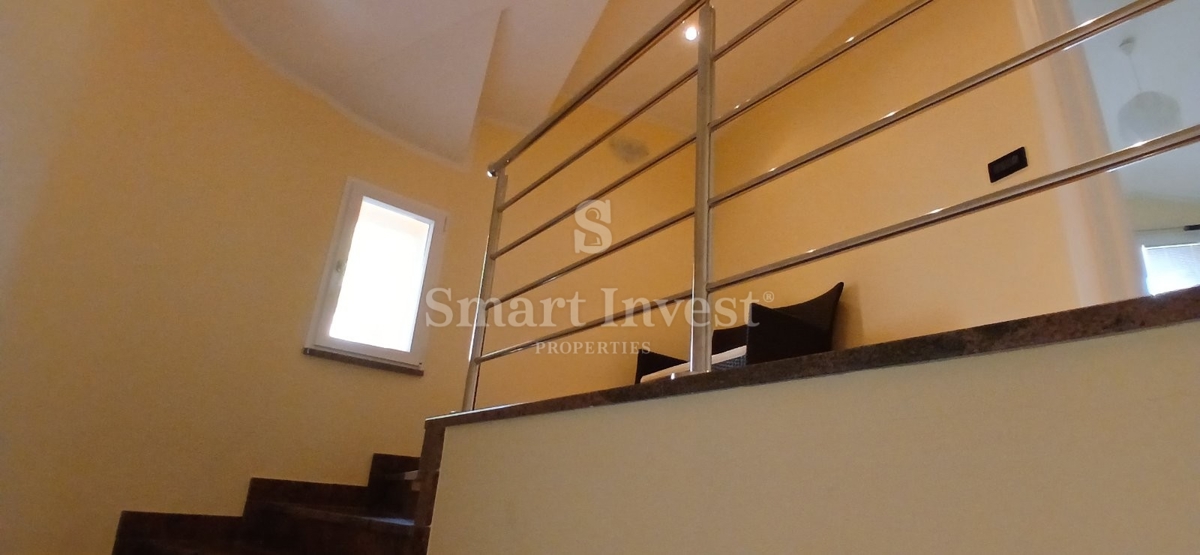 LOVRAN, samostojna hiša s panoramskim pogledom na morje