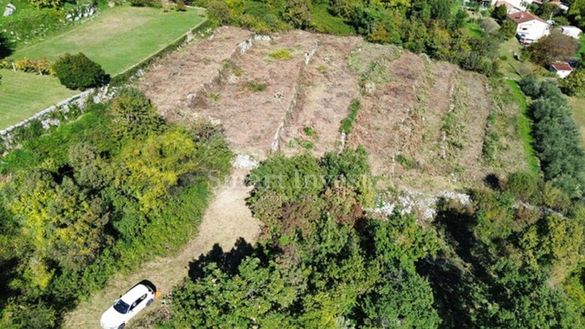 IČIĆI - POLJANE, zemljišče z gradbenim dovoljenjem za vilo z bazenom (A)