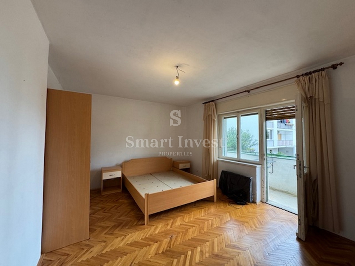 OPATIJA, stanovanje 63 m2 z balkonom, za prenovo