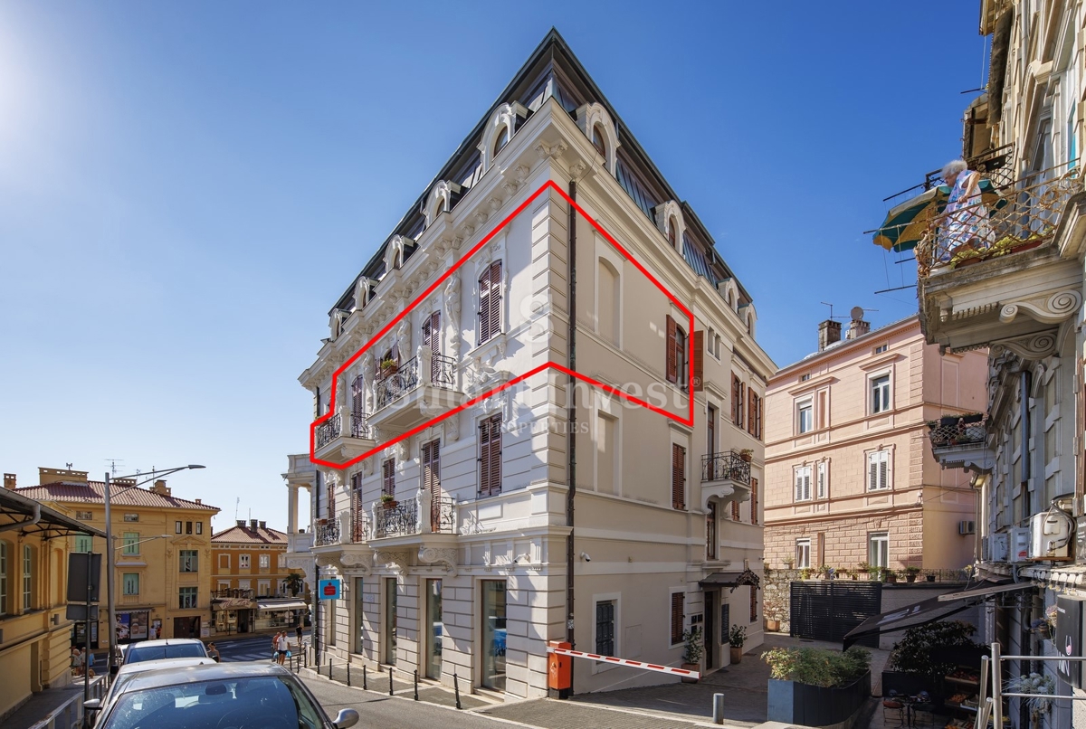 OPATIJA, luksuzno stanovanje z balkonom v stari vili blizu morja