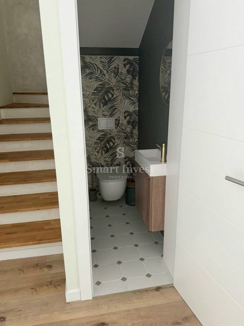 LOVRAN, luksuzno stanovanje z bazenom v bližini morja