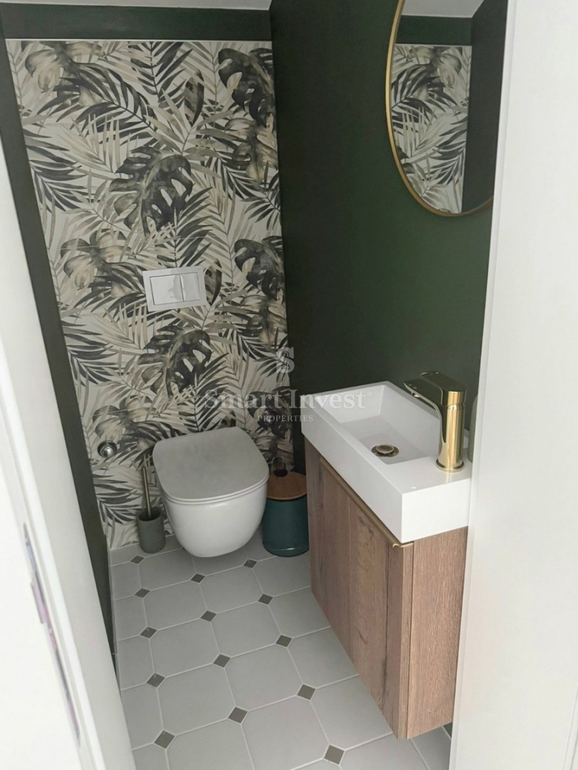 LOVRAN, luksuzno stanovanje z bazenom v bližini morja