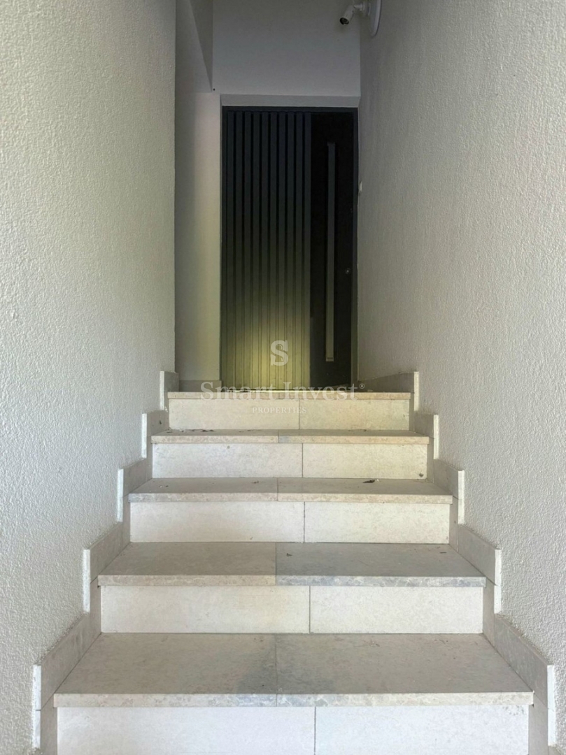 LOVRAN, luksuzno stanovanje z bazenom v bližini morja