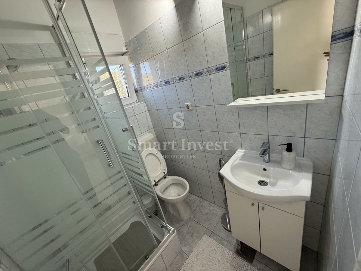 Hiša Posedarje, 200m2