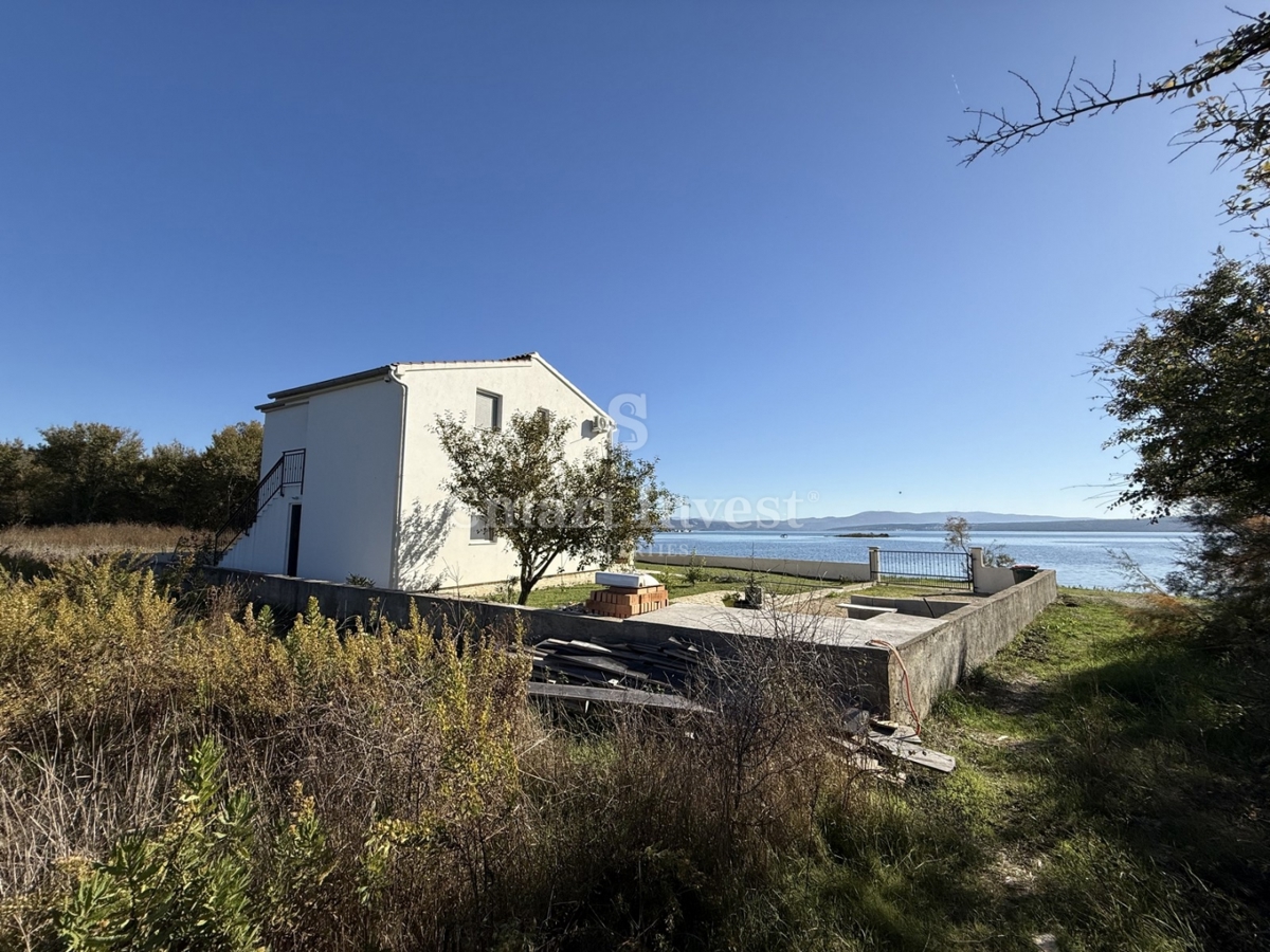 Hiša Posedarje, 200m2