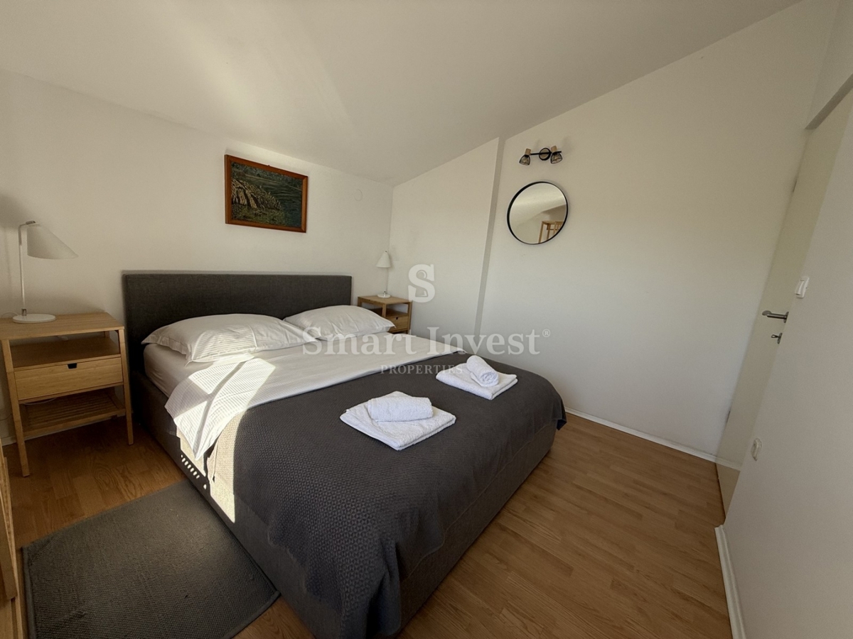 Hiša Posedarje, 200m2