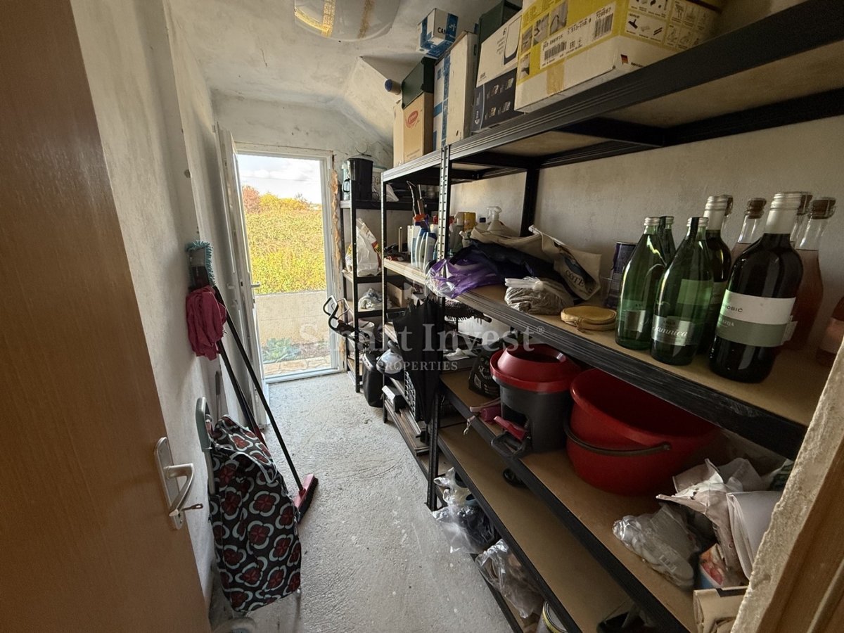 Hiša Posedarje, 200m2