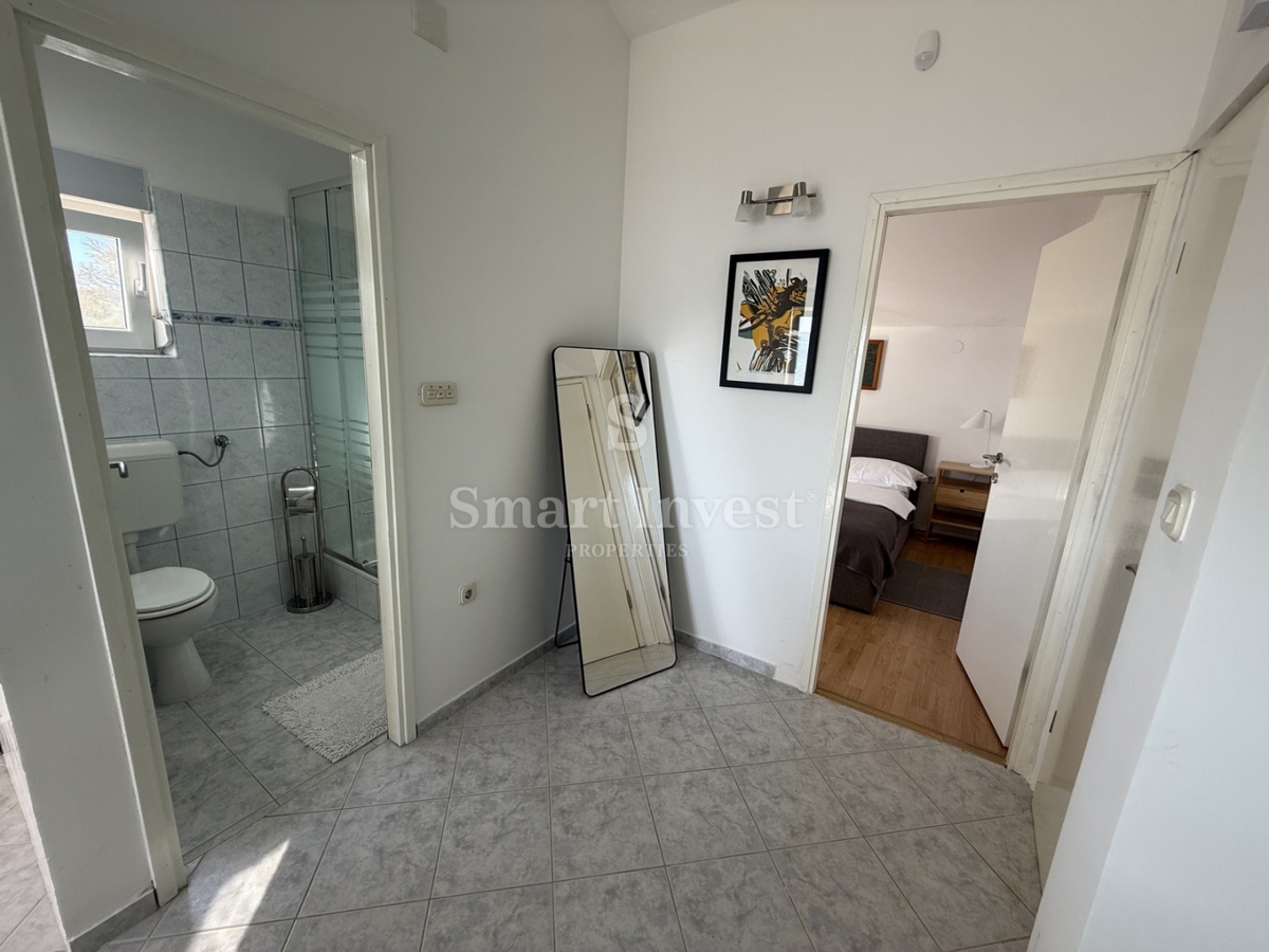 Hiša Posedarje, 200m2