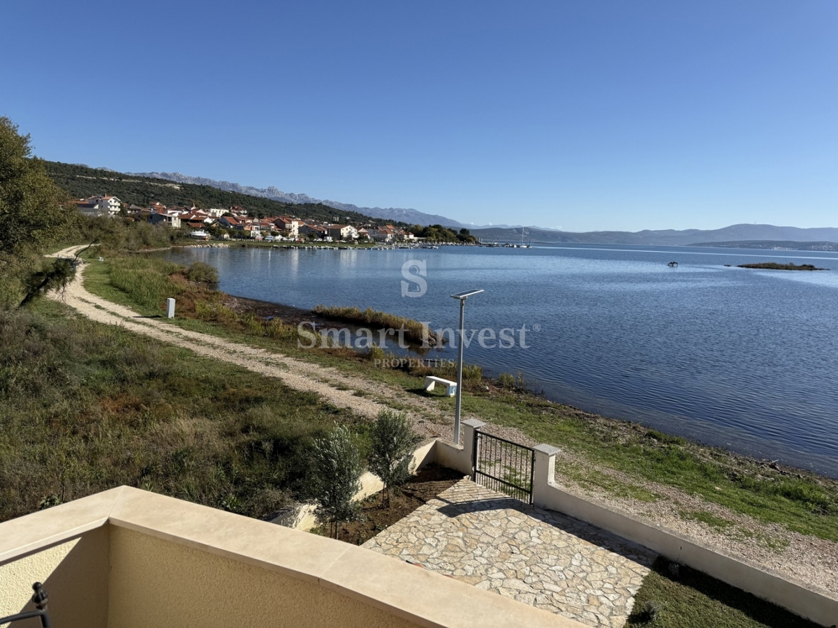 Hiša Posedarje, 200m2