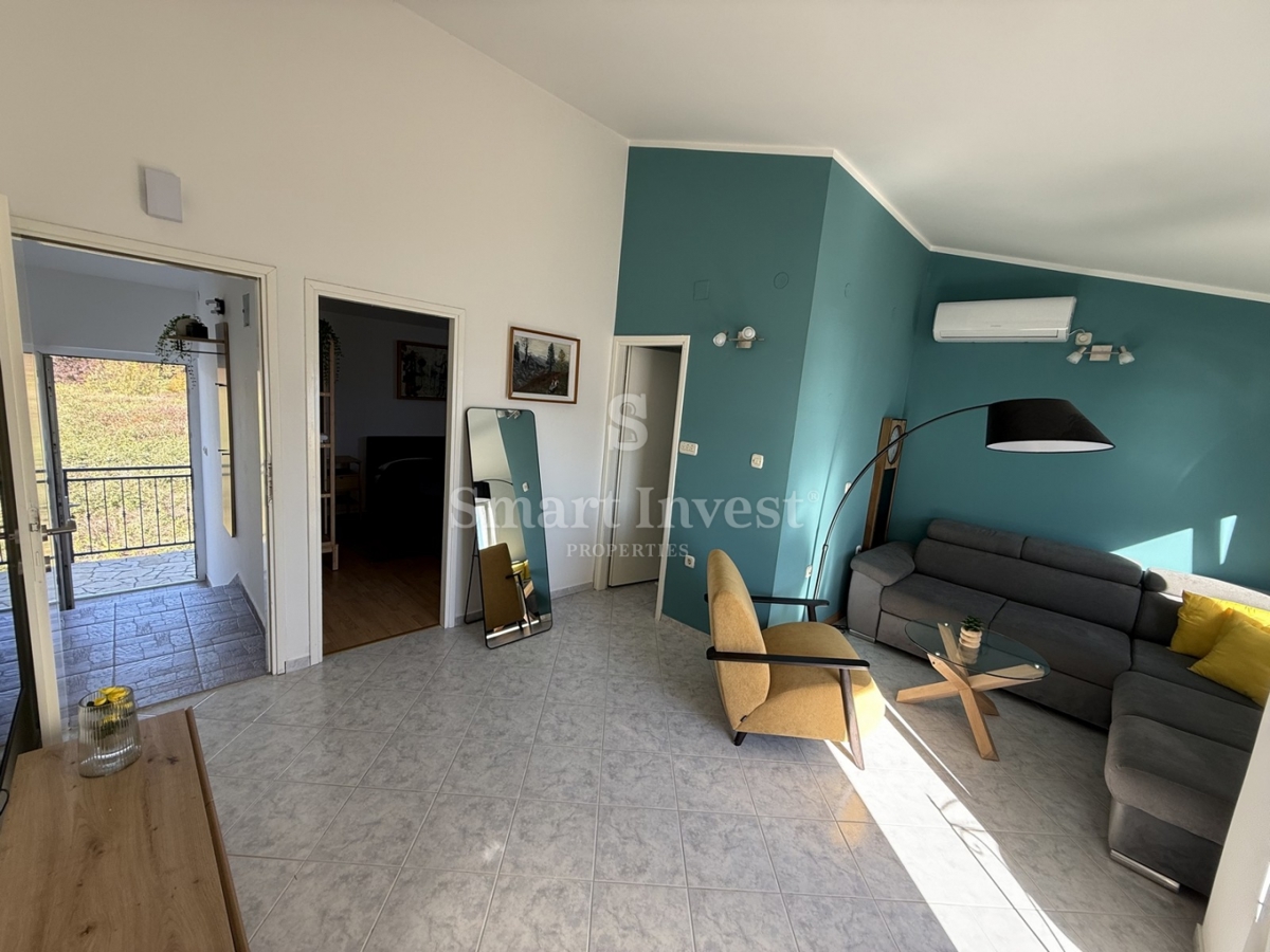 Hiša Posedarje, 200m2