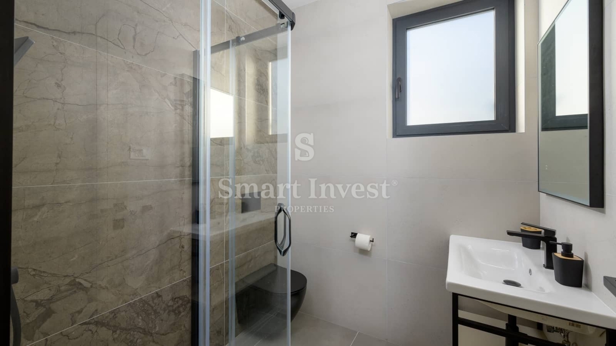 ISTRA - SVETVINČENAT, nova moderna vila z ogrevanim bazenom