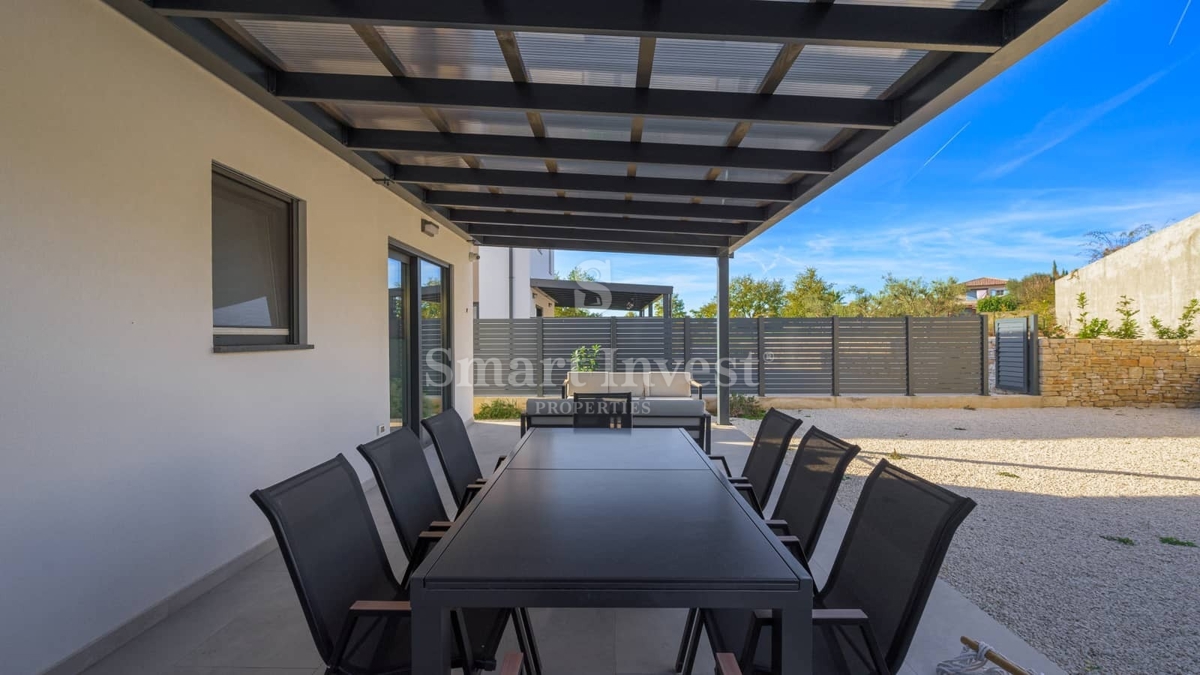 ISTRA - SVETVINČENAT, nova moderna vila z ogrevanim bazenom