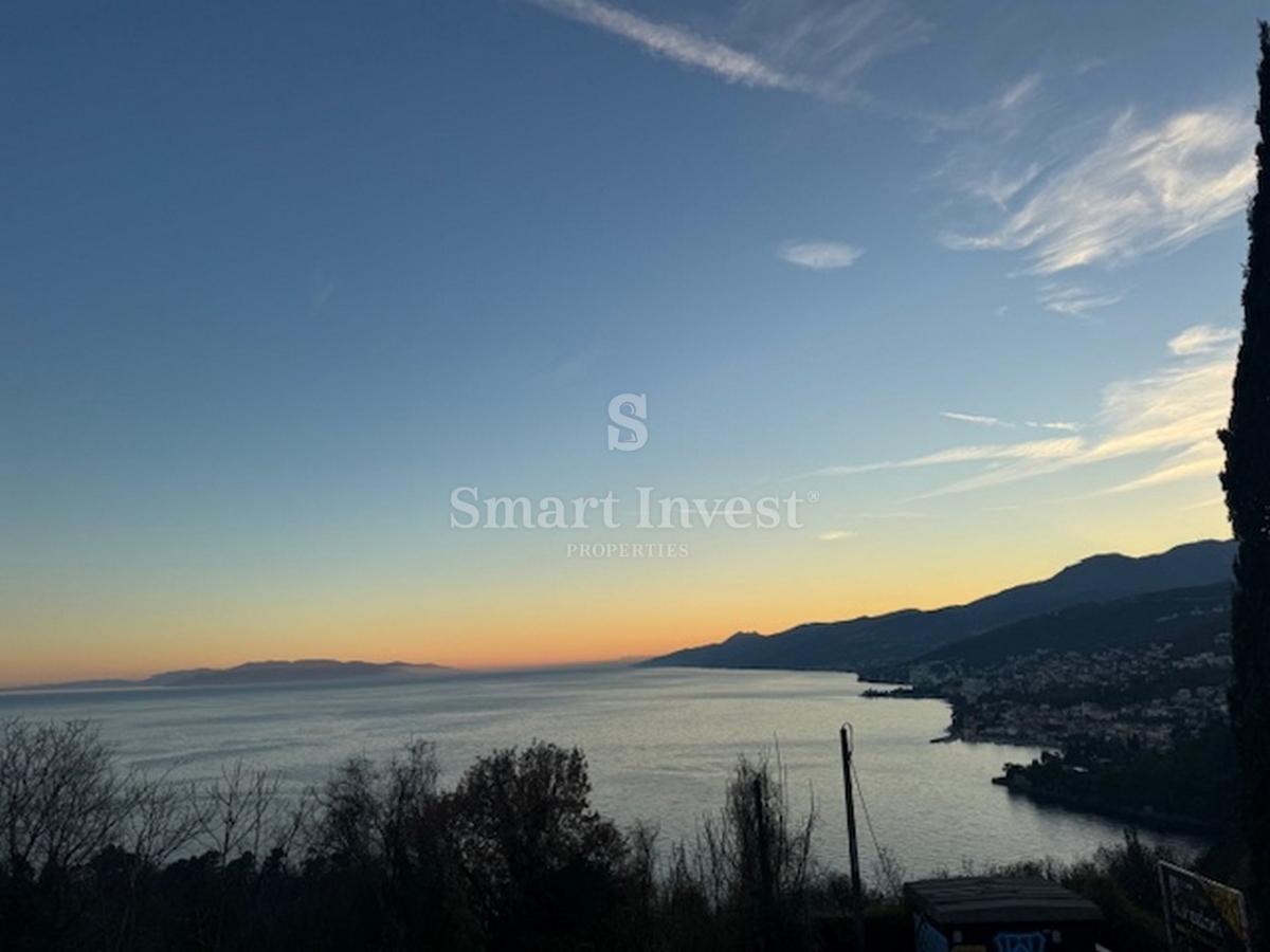 OPATIJA - PAVLOVAC, 2-sobno stanovanje s pogledom na morje in parkiriščem