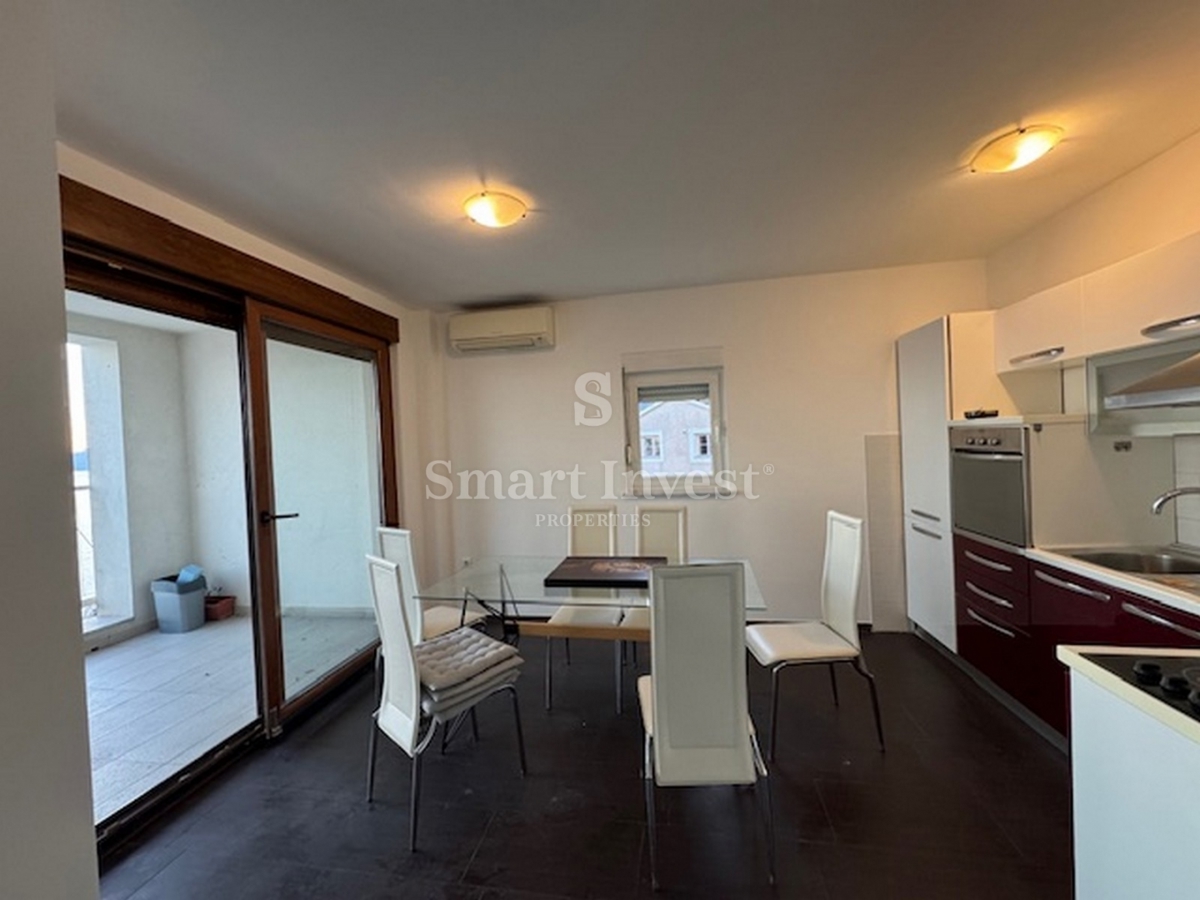 OPATIJA - PAVLOVAC, 2-sobno stanovanje s pogledom na morje in parkiriščem