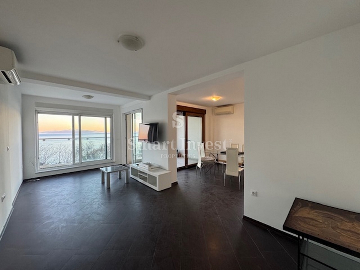 OPATIJA - PAVLOVAC, 2-sobno stanovanje s pogledom na morje in parkiriščem