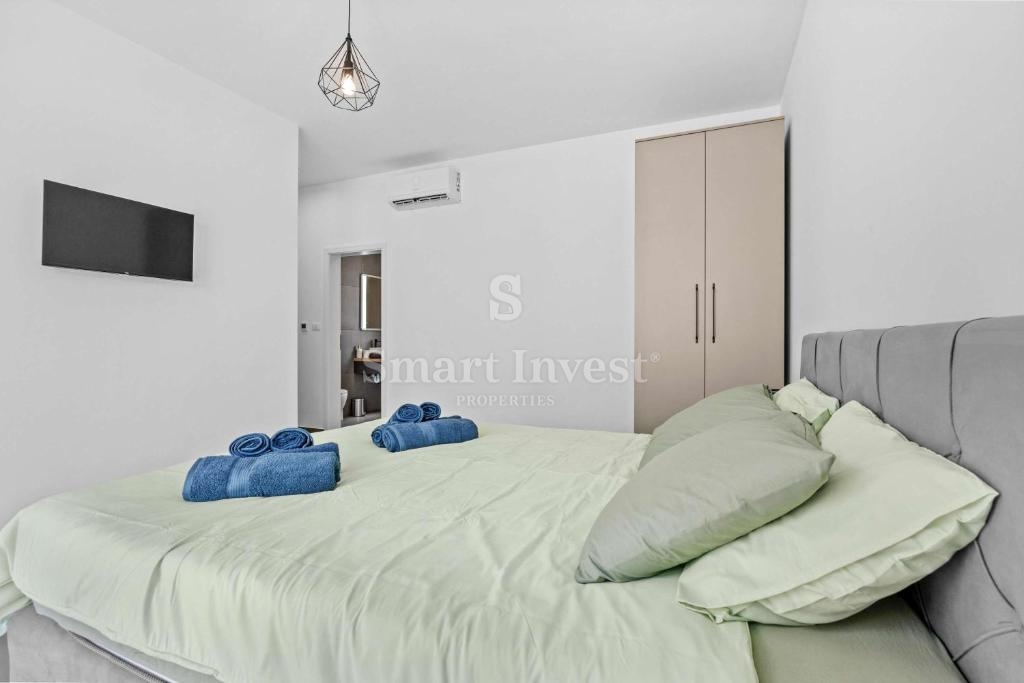 ISTRA - SVETVINČENAT, moderna vila z ogrevanim bazenom