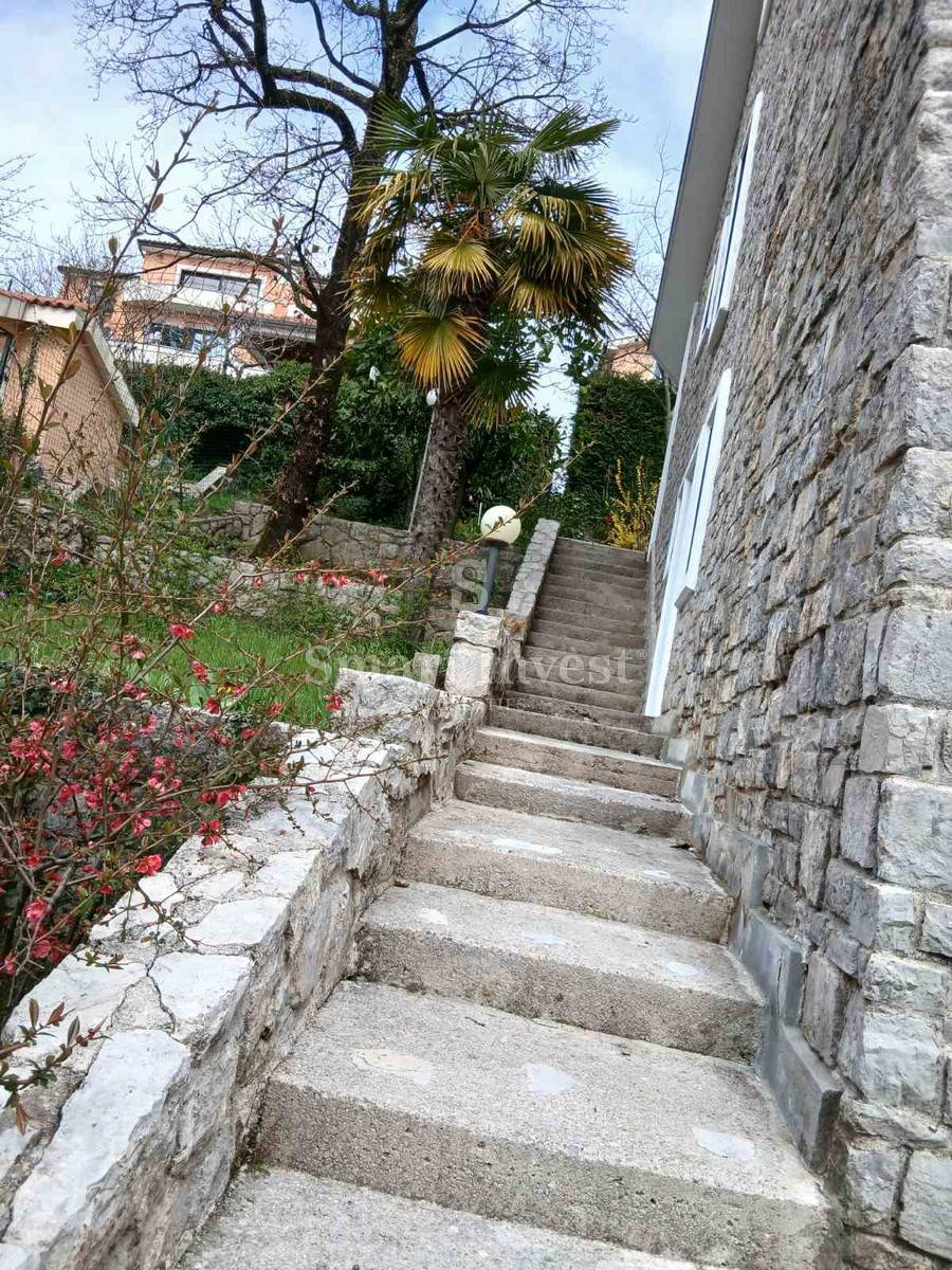 Hiša Matulji, 250m2