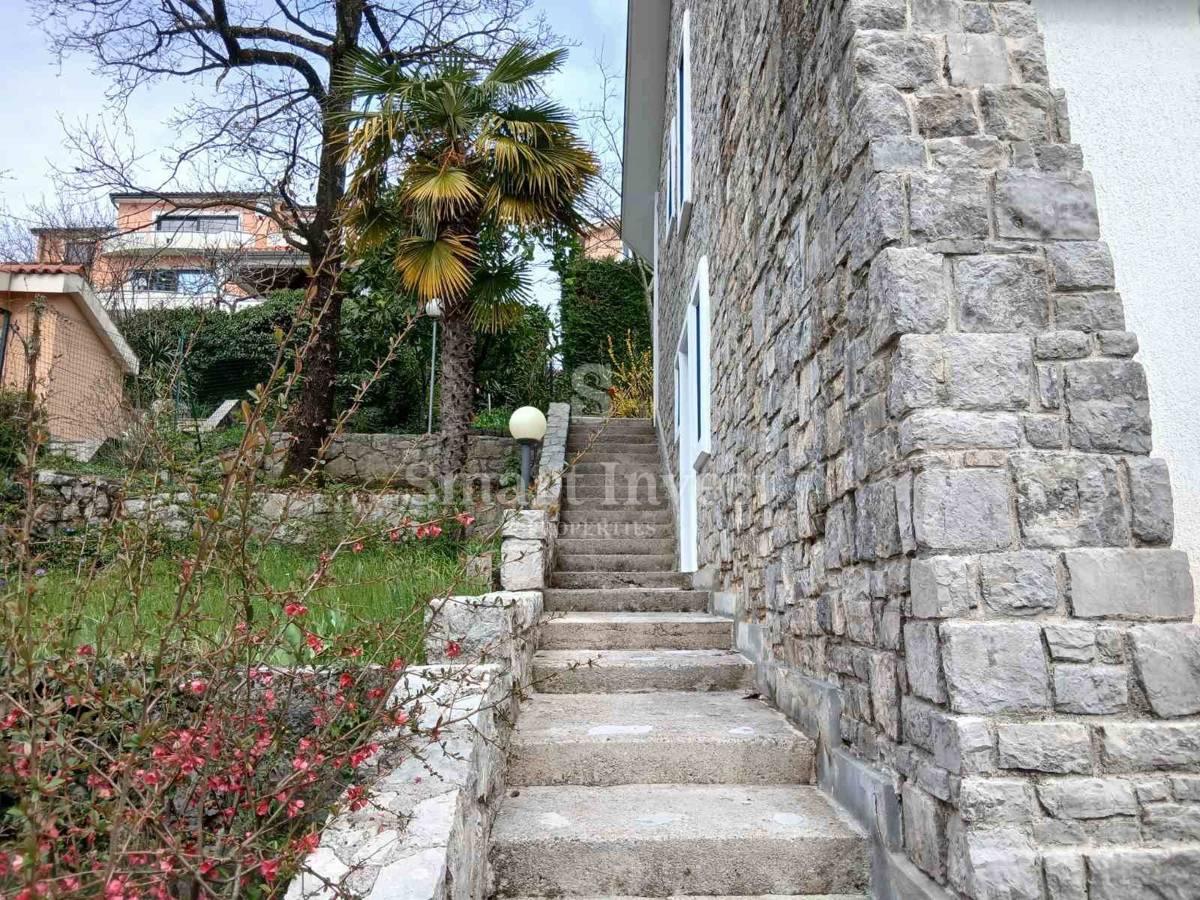 Hiša Matulji, 250m2