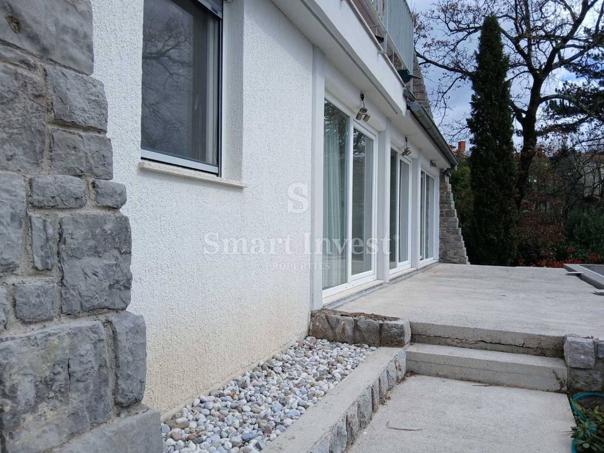 Hiša Matulji, 250m2