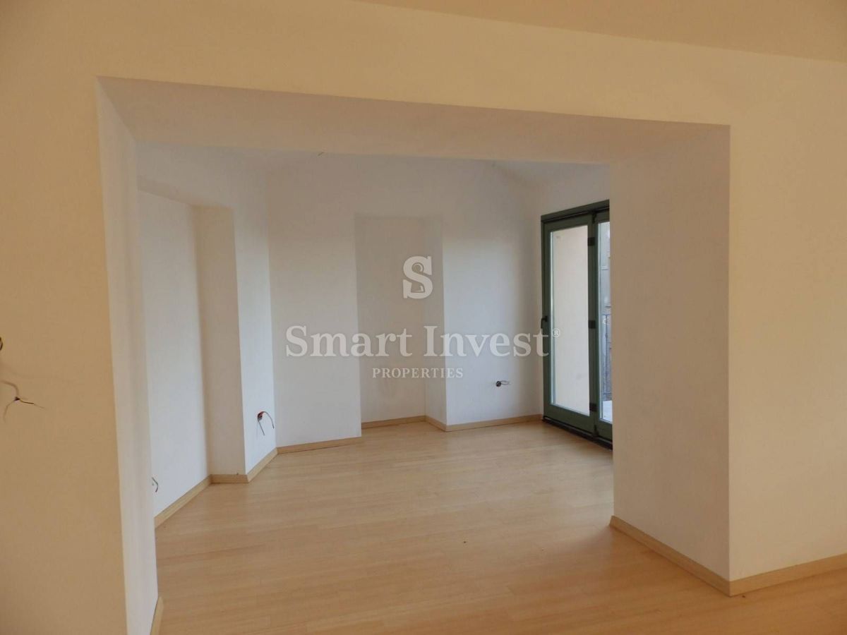 OPATIJA - CENTER, Luxury apartment of 180 m2 with sea view and parking