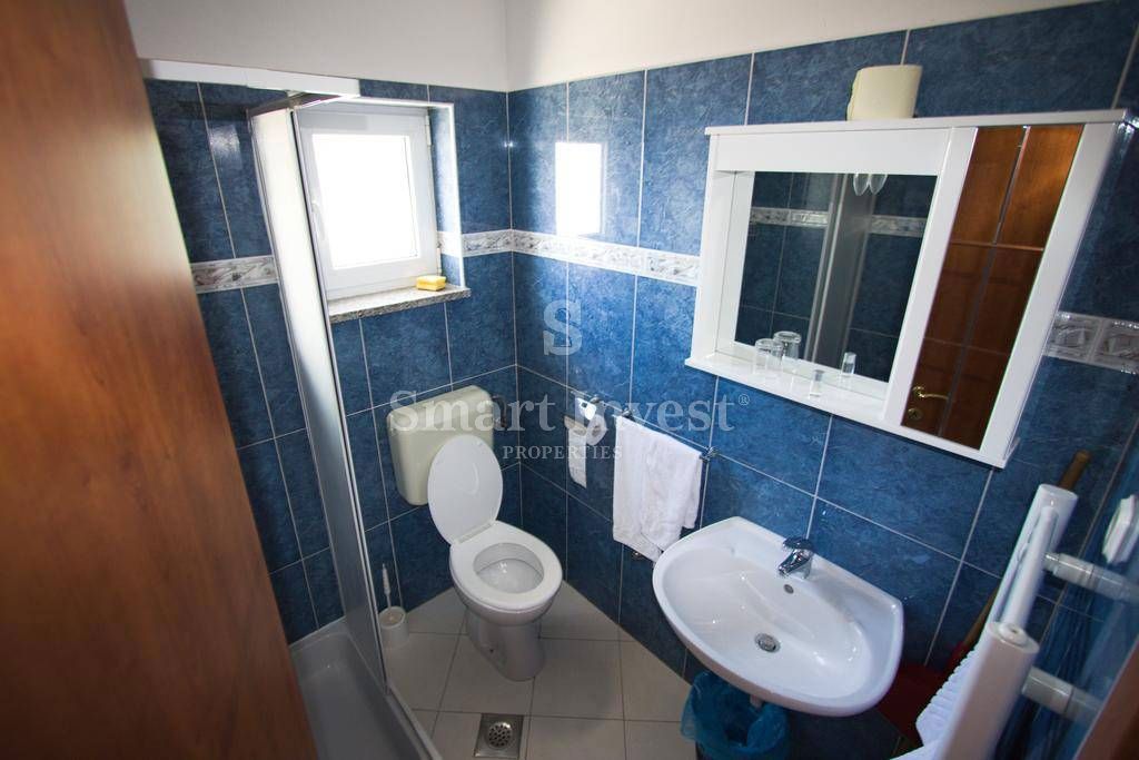 LOVRAN, Hiša z apartmaji in pogledom na morje, blizu morja, prodamo