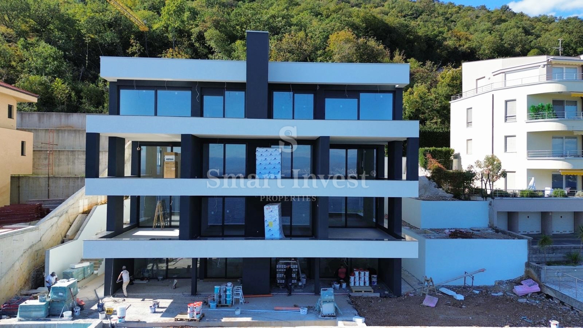 OPATIJA, Luksuzno 2-s stanovanje s pogledom na morje in garažo