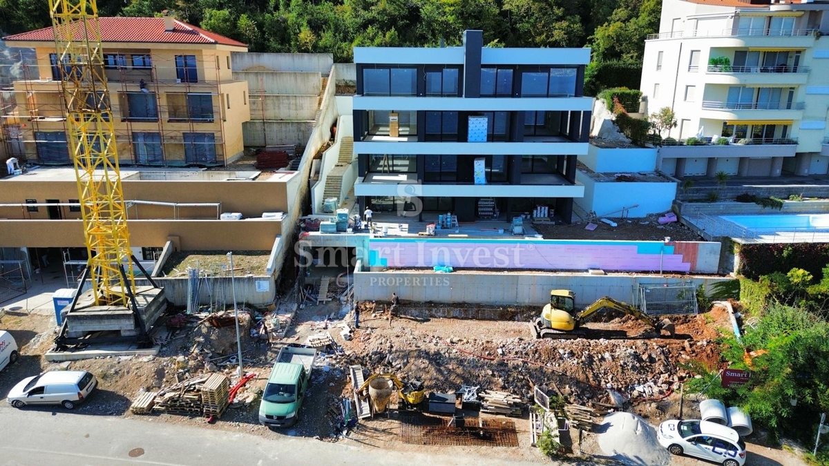 OPATIJA, Luksuzno 2-s stanovanje s pogledom na morje in garažo