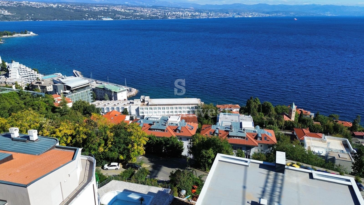 OPATIJA, Luksuzno 2-s stanovanje s pogledom na morje in garažo