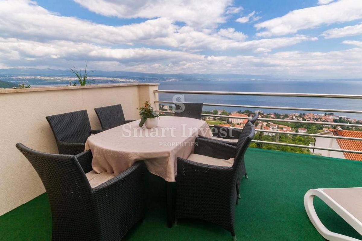 LOVRAN, Beautiful house of 380 m2 with panoramic sea view