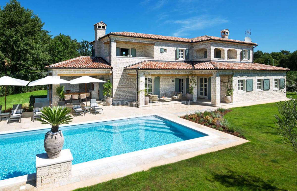 ISTRA - ROVINJ, EKSKLUZIVNA VILA S POGLEDOM NA MORJE IN ŠPORTNIMI IGRIŠČI, prodamo