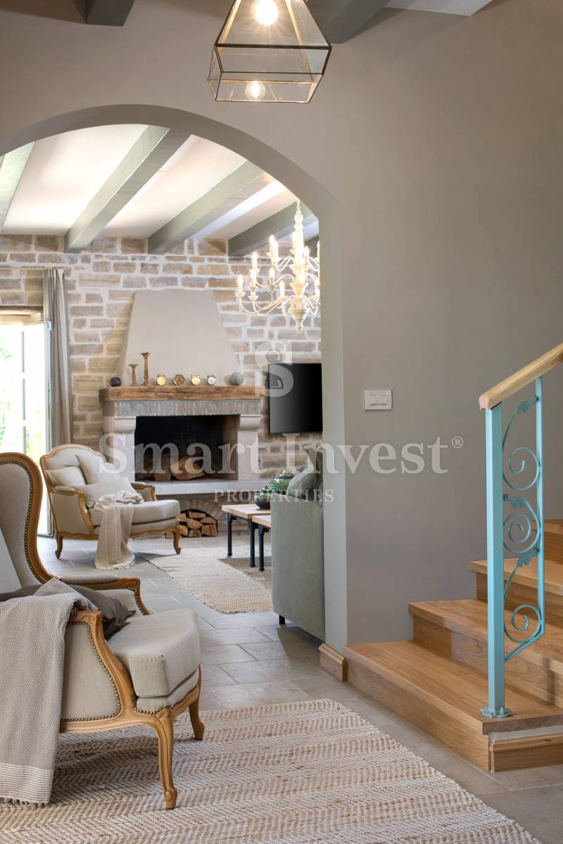 ISTRA - ROVINJ, EKSKLUZIVNA VILA S POGLEDOM NA MORJE IN ŠPORTNIMI IGRIŠČI, prodamo