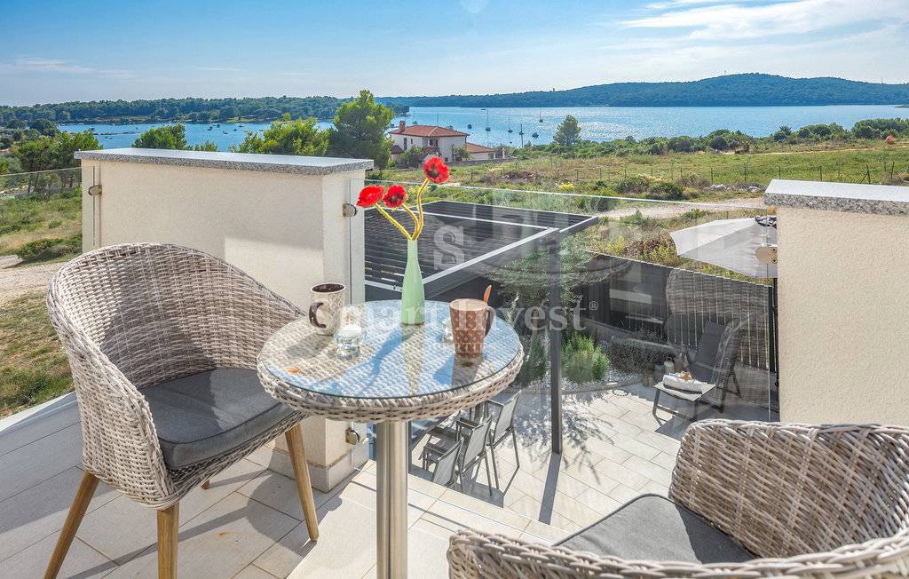 ISTRA - MEDULIN, Moderna hiša blizu morja, s čudovitim pogledom na morje
